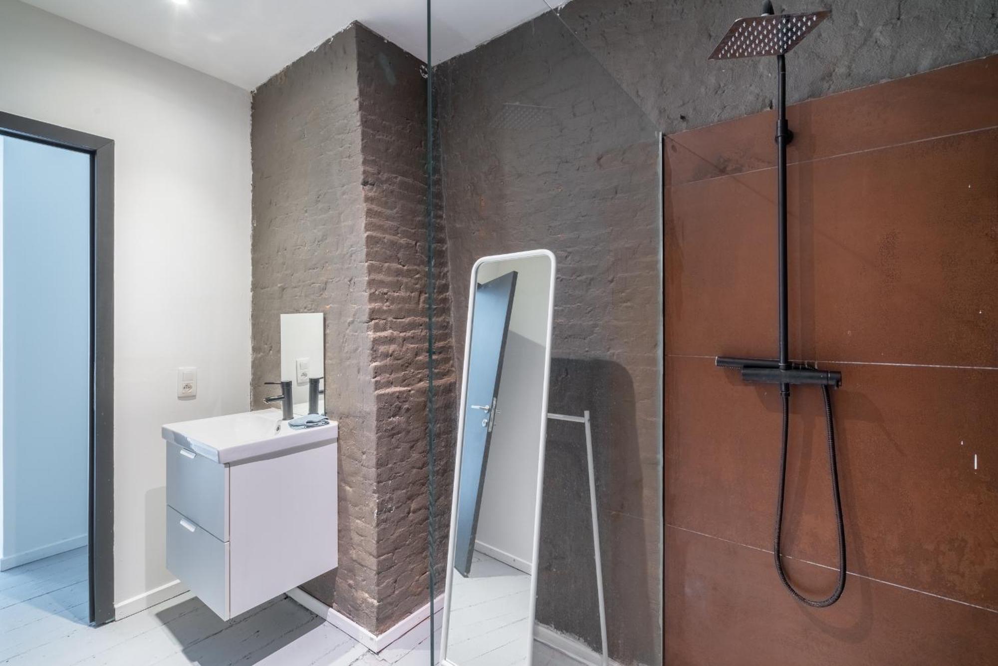 Charming Two-Bedroom River Side Apartment Antwerpia Zewnętrze zdjęcie